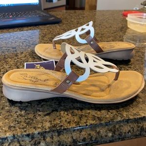 Natural Soul size 8 sandal
